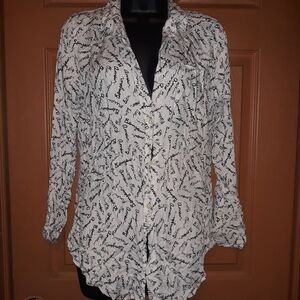 Banana Republic size medium button up shirt  A-12 5/$25